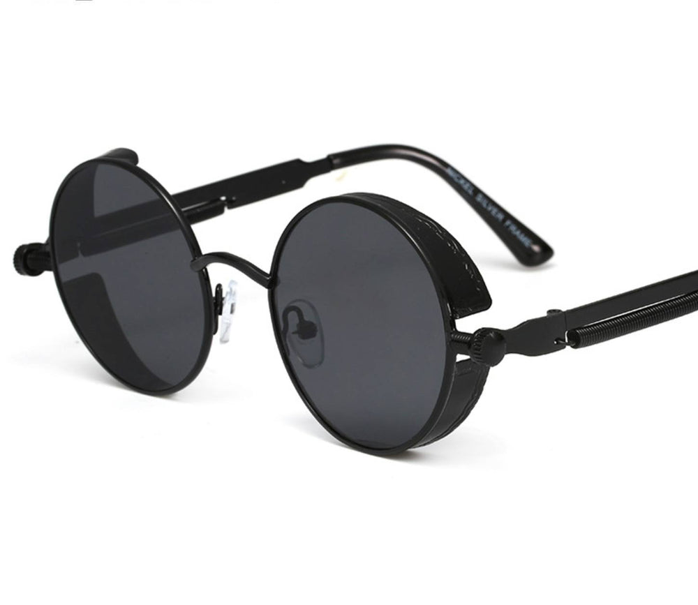 Sunglasses - Retro Style Round Shape Sunglasses With Metal Frames